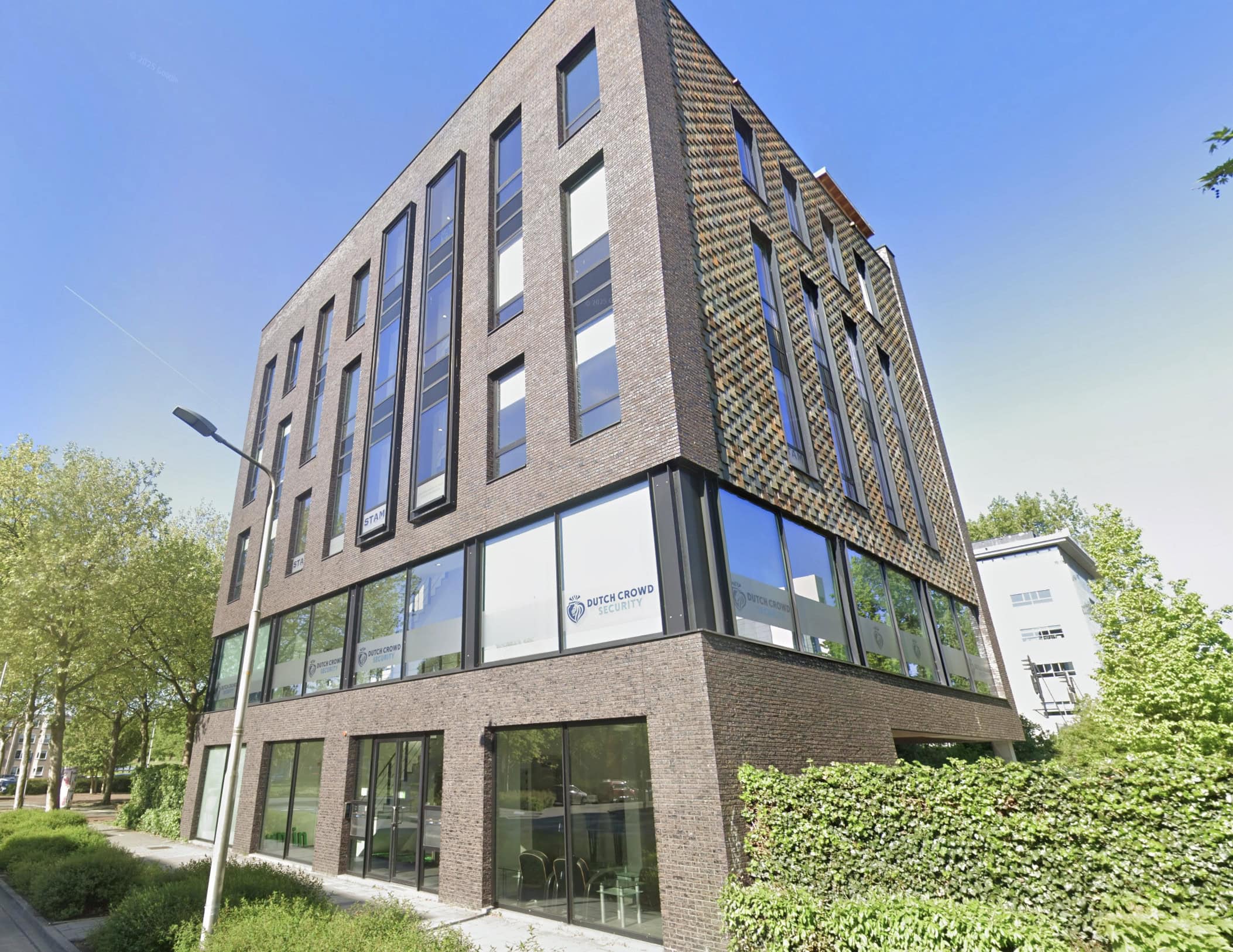 Ons hoofdkantoor in Purmerend naast het station.